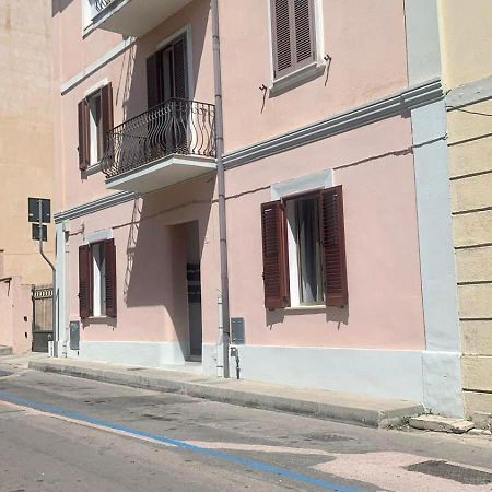 International House Olbia Hotel Exterior foto